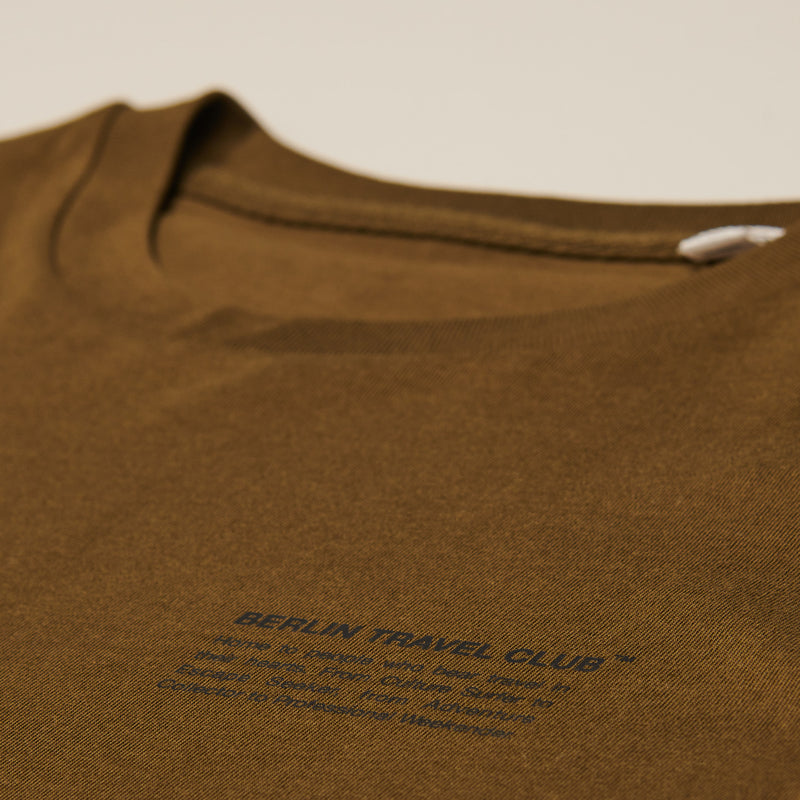 T-Shirt Long Sleeve "Berlin Travel Club Typo" - Khaki